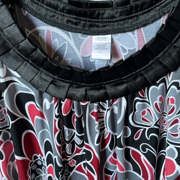 Bohemian Sleeveless Blouse Top - Picture 4 of 11